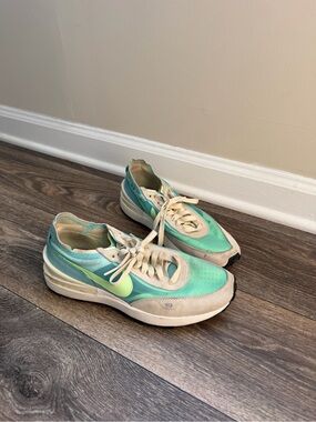 Nike Mint Green & Cream Runner Sneakers